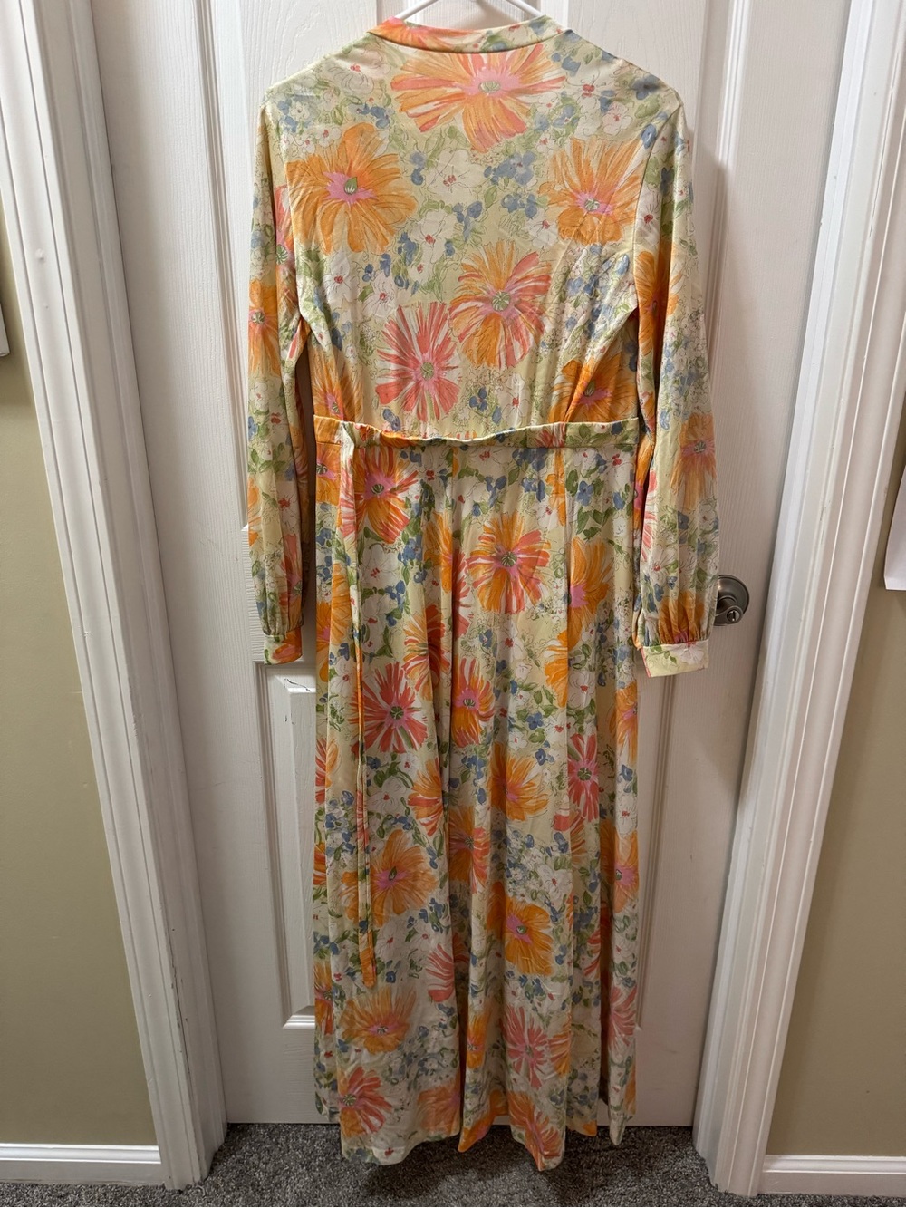 60s Olga Flower Burst Wrap Robe and Night Gown Set - Small 32 - Picture 11 of 14
